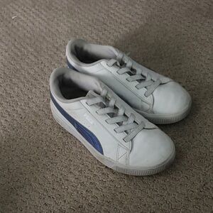 Puma Kids White and Navy Sneakers